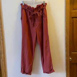 Light red paper bag waist pants